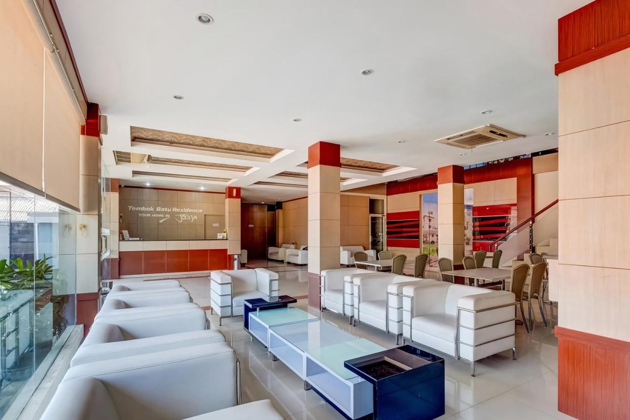 Oyo Flagship 3726 Tembok Batu Residence Tugu Extérieur photo