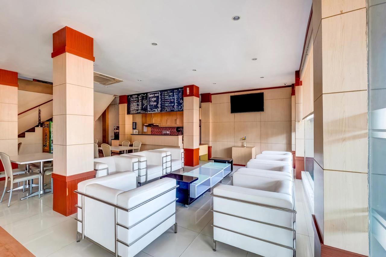 Oyo Flagship 3726 Tembok Batu Residence Tugu Extérieur photo