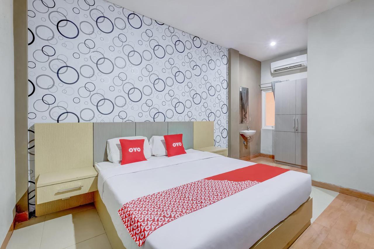 Oyo Flagship 3726 Tembok Batu Residence Tugu Extérieur photo