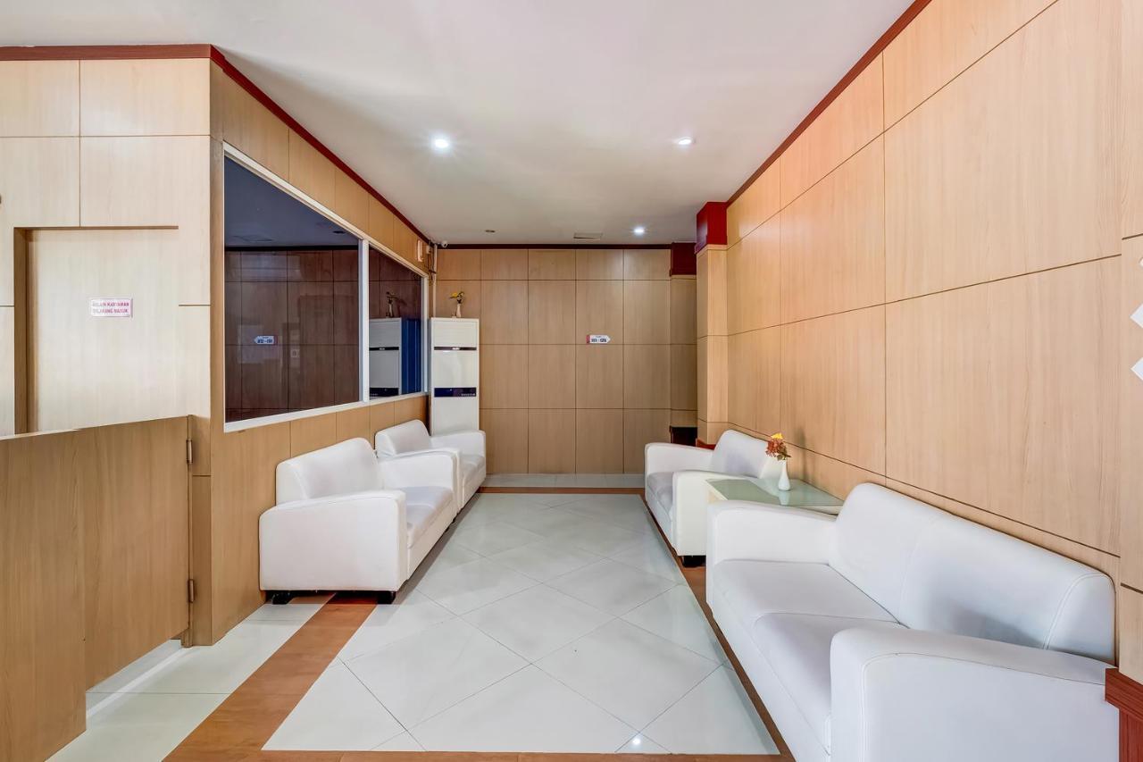 Oyo Flagship 3726 Tembok Batu Residence Tugu Extérieur photo