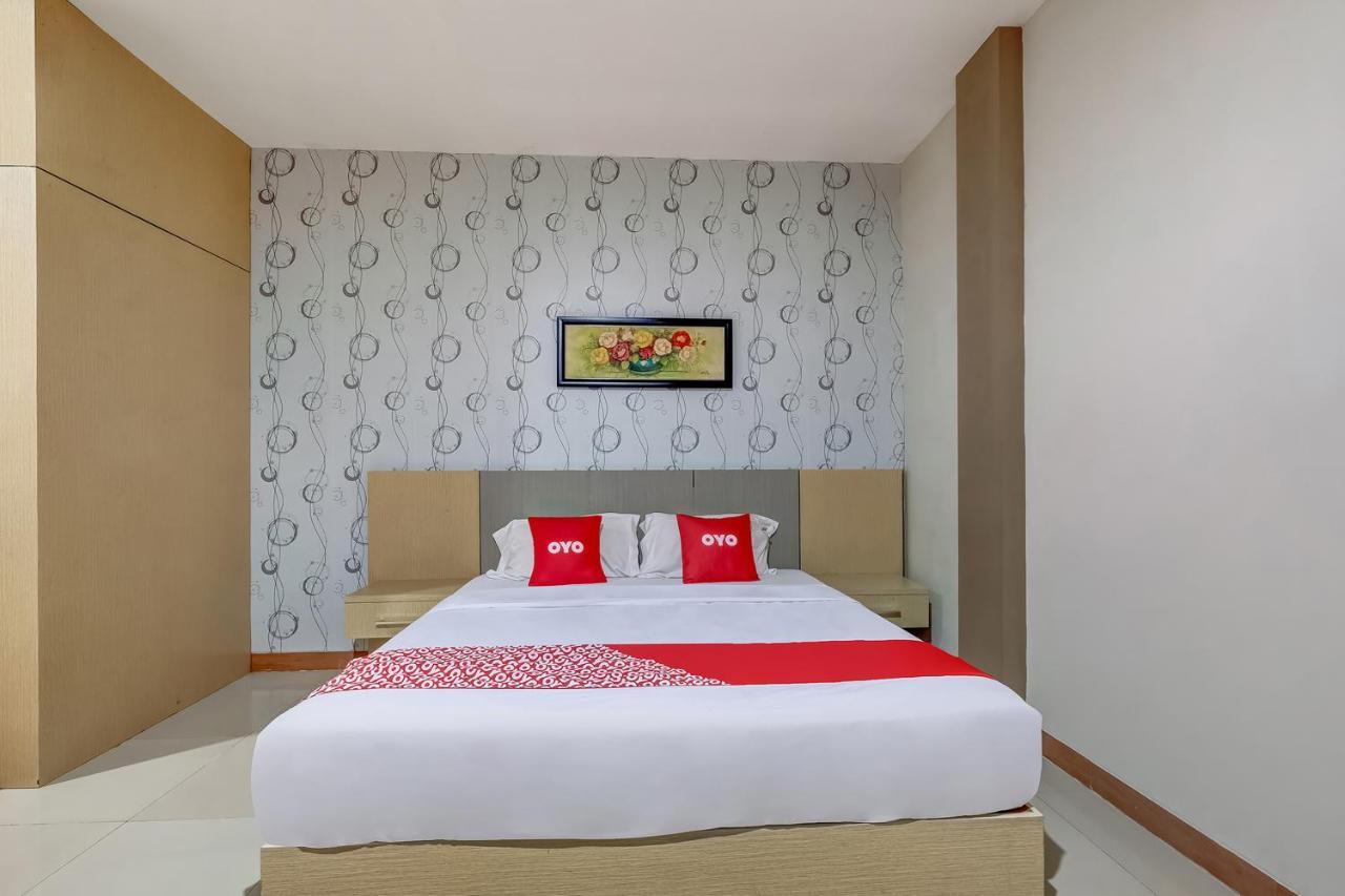 Oyo Flagship 3726 Tembok Batu Residence Tugu Extérieur photo